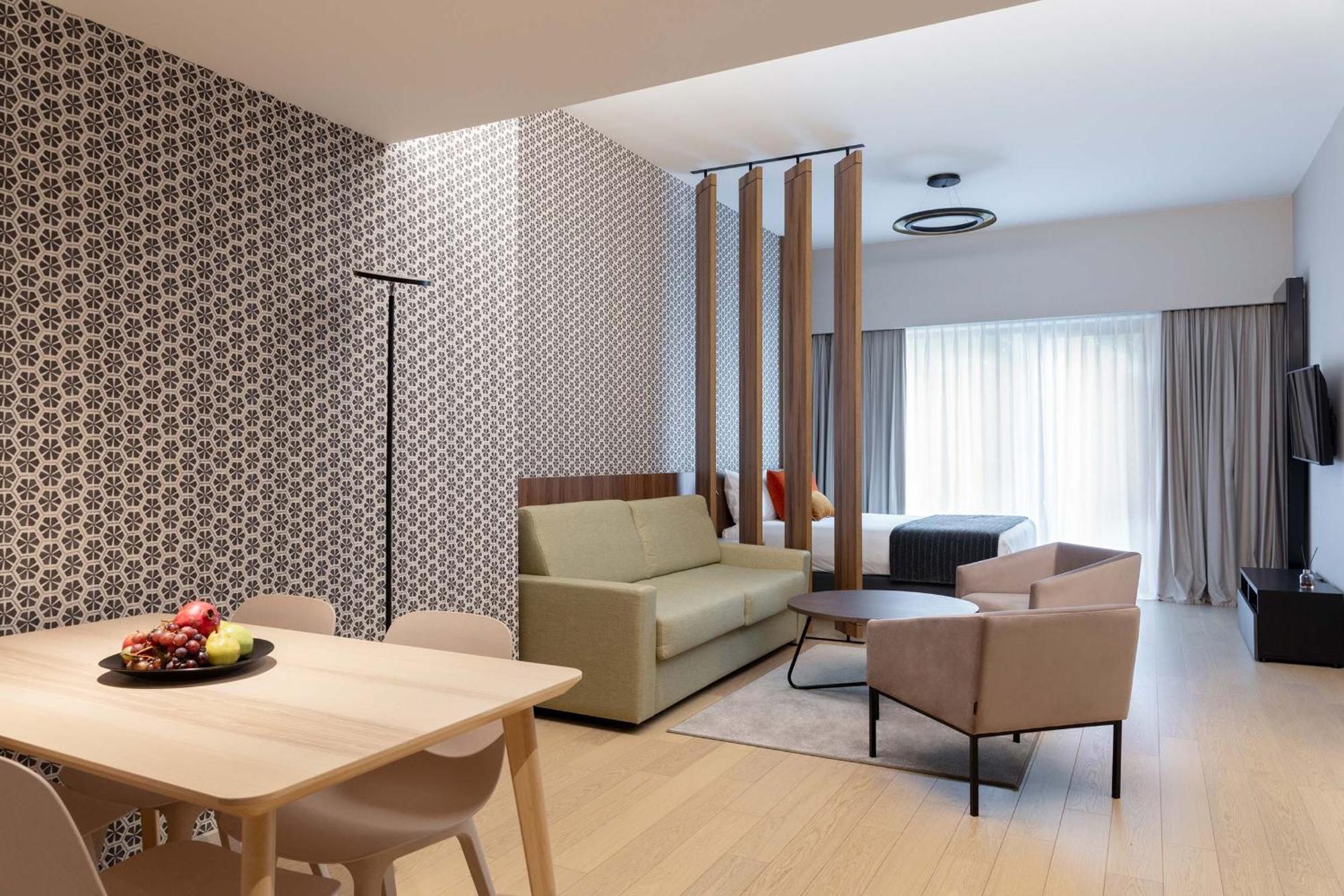 The Central Kirchberg - Smart Aparthotel Люксембург Екстериор снимка