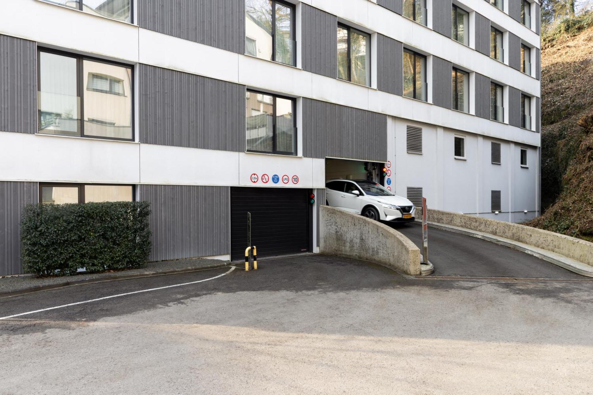 The Central Kirchberg - Smart Aparthotel Люксембург Екстериор снимка